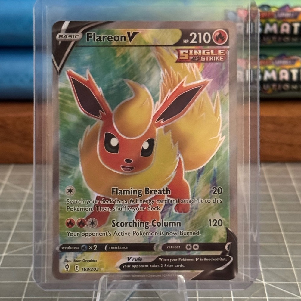 Flareon V Evolving Skies Single Strike Holo - Picture 5 of 5
